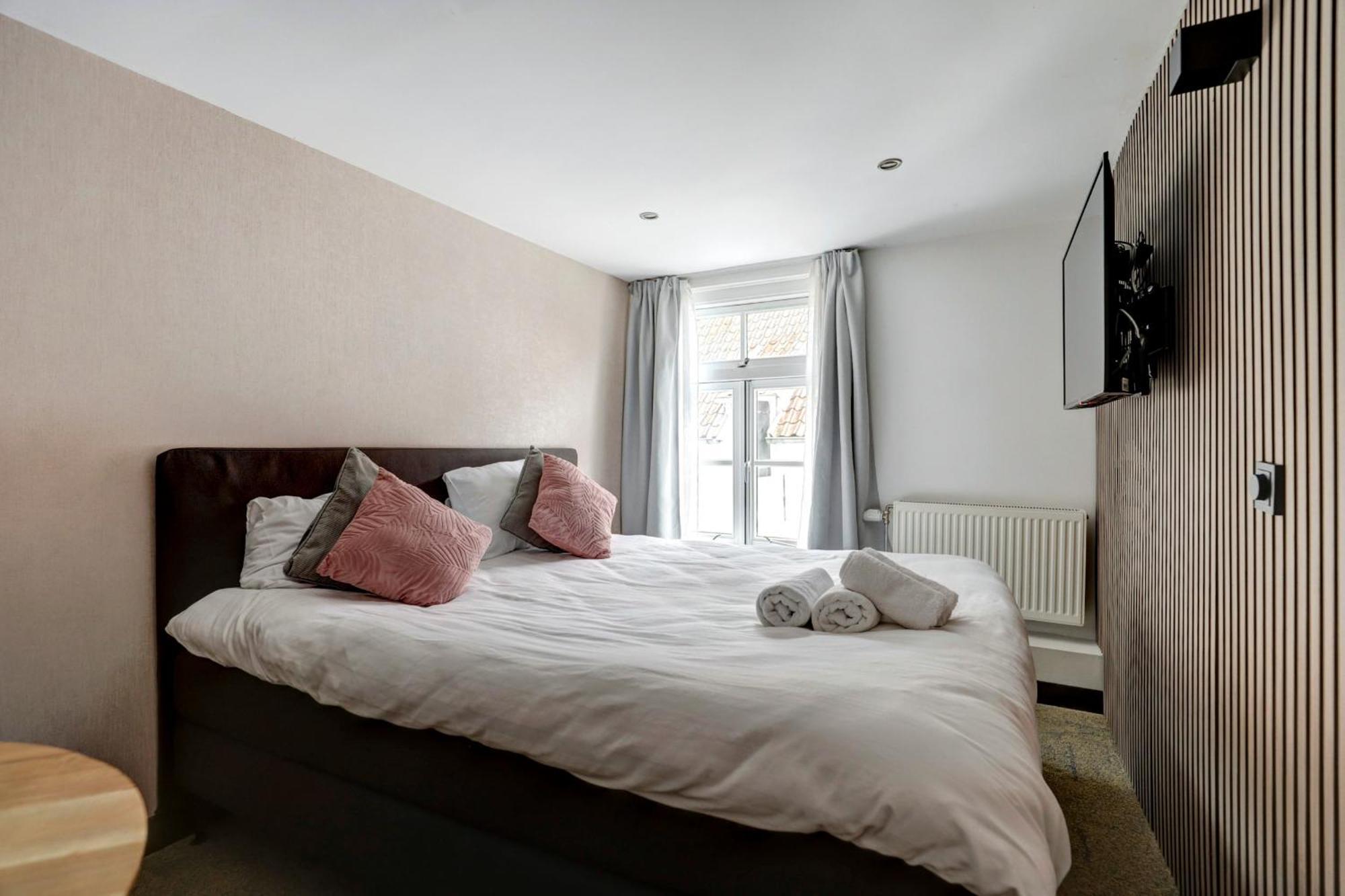 Hotel Buren Buren  Bagian luar foto