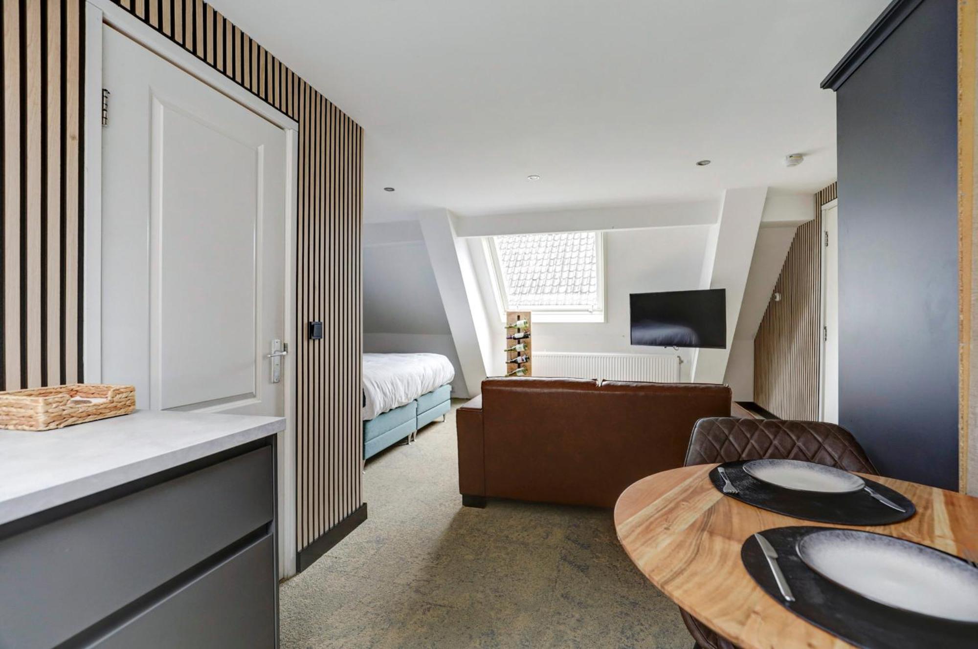 Hotel Buren Buren  Bagian luar foto